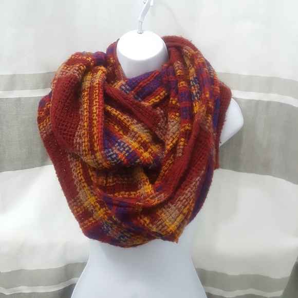 Plaid infinity scarf - Picture 2 of 3